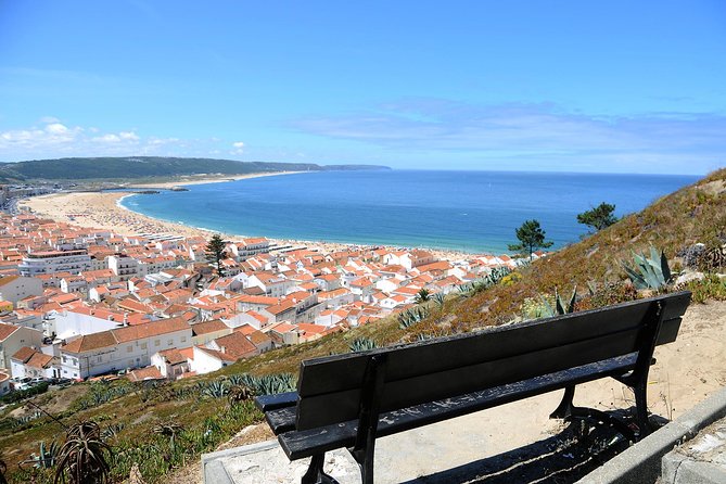 Fátima, Nazaré and Óbidos Small Group Tour from Lisbon - Praia da Nazaré: a quick beach break, not a beach day