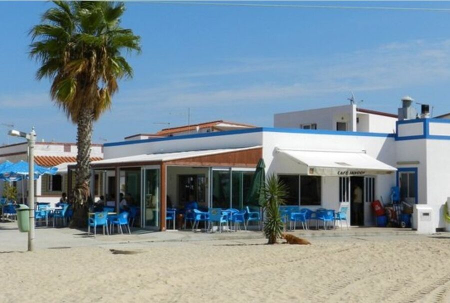 From Faro: 4 Stops, 3 Islands in Ria Formosa Catamaran Tour - Hangars and oyster farming: the practical Algarve behind the scenes