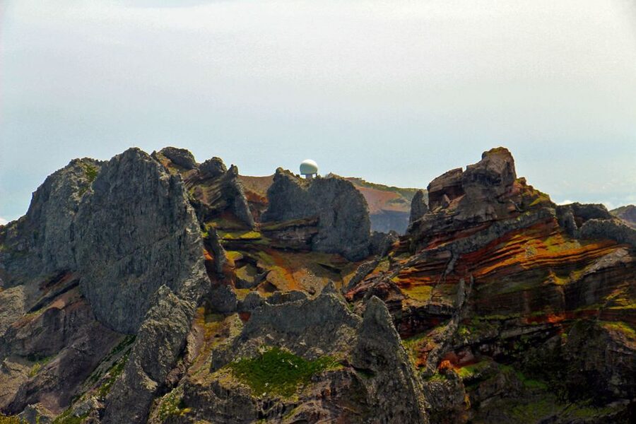 From Funchal: Madeira Peaks Mountain Walk - Descending toward the finish: when your legs get loud