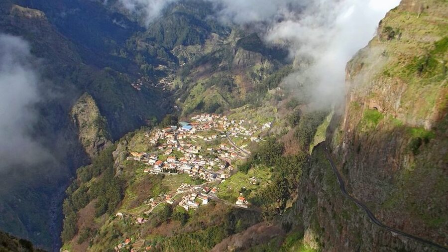 From Funchal: Nuns Valley, Monte and Sleigh Ride Tour - Guides, Group Size Feel, and How to Make This Day Go Smoothly