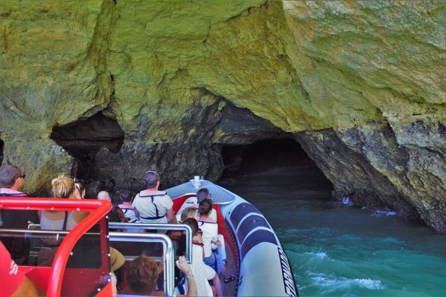 From Lagos: Benagil Sea Caves Tour with a Local Guide - Live guide storytelling, and how crews keep it fun on the water
