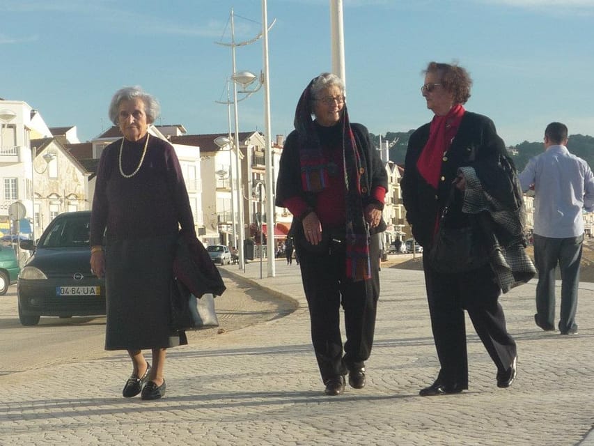 From Lisbon: Fátima, Batalha, Nazaré and Óbidos Day Tour - From Lisbon pickup to Fátima, you start with a focused plan