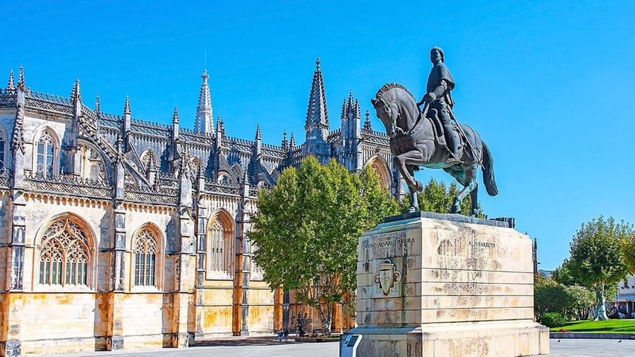 From Lisbon: Fatima, Batalha, Nazare, Obidos - Small Group - Why this Lisbon day trip works: four icons without the stress
