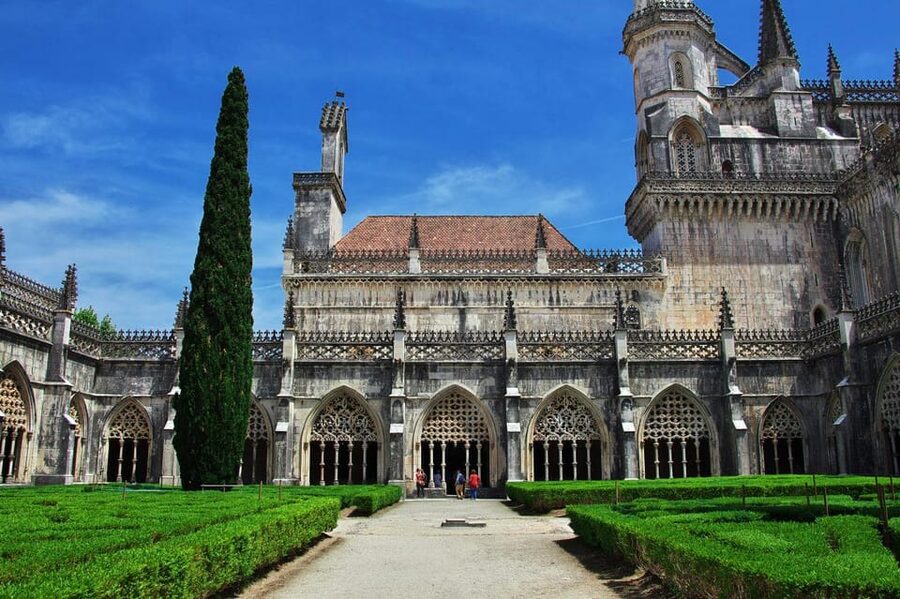 From Lisbon: Fatima, Batalha, Nazare, Obidos - Small Group - Guides, pacing, and what you really get for $39