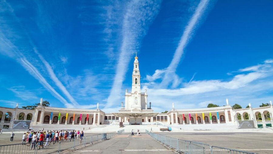 From Lisbon: Fátima, Nazaré and Sintra Guided Tour - Who This Tour Suits Best (and Who Should Think Twice)
