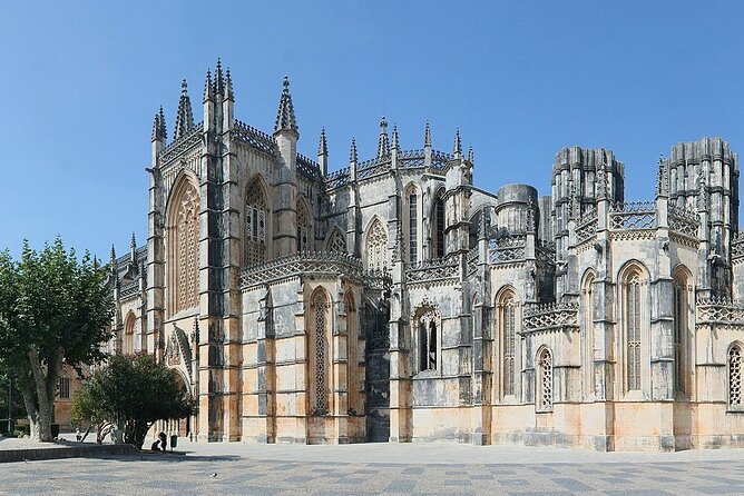 From Lisbon: Fátima, Nazaré, Batalha, and Óbidos Guided Tour - Batalha Monastery UNESCO stop: structure for the Gothic wow factor