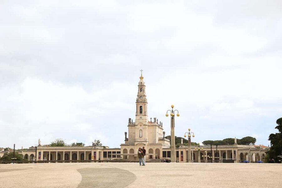 From Lisbon: Fátima, Óbidos, and Nazaré Small Group Day Tour - Comfort and practical extras you will actually notice
