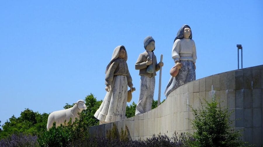 From Lisbon: Fátima Sanctuary, Nazaré & Óbidos - Why this Fátima, Nazaré, and Óbidos day trip works from Lisbon