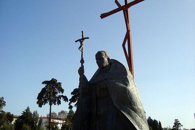From Lisbon: Sanctuary of Fátima & the Little Shepherds Town - Lisbon to Fátima by air-conditioned van: the practical start