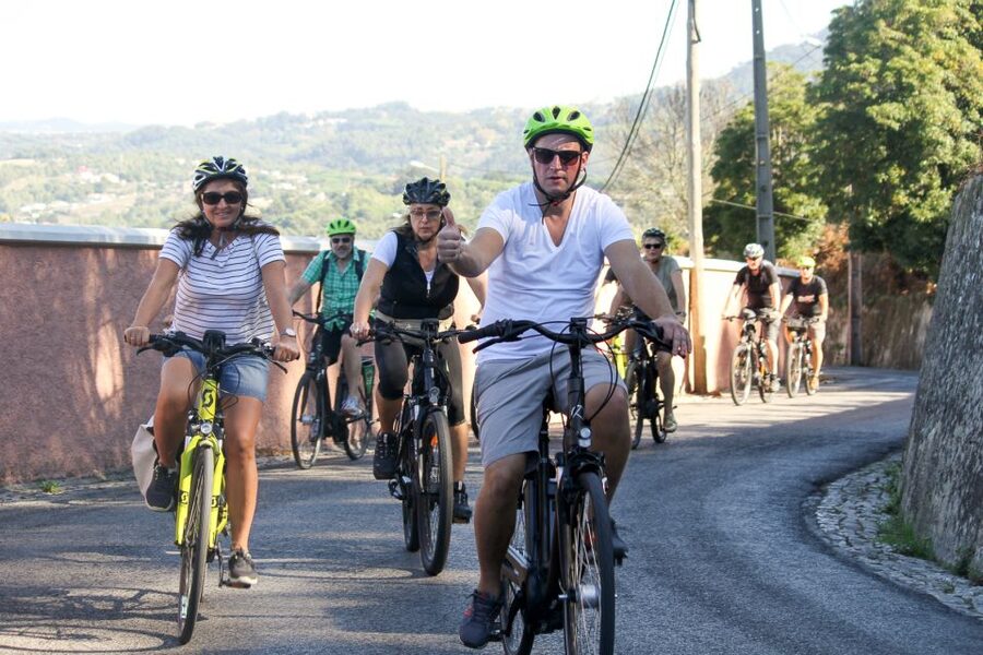 From Lisbon: Sintra to Cascais Full-Day Guided E-Bike Tour - Azóia lunch: where to refuel before the forest climb
