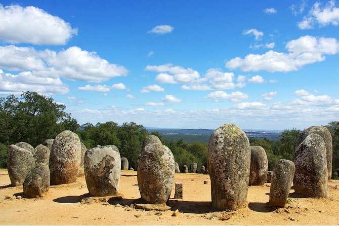 From Lisbon to Alentejo: Évora and Megaliths Full-Day Tour - The road to Alentejo: how the van time sets up the day