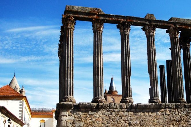 From Lisbon to Alentejo: Évora and Megaliths Full-Day Tour - Almendres Cromlech: menhirs, solstice alignment, and guide-led “why”