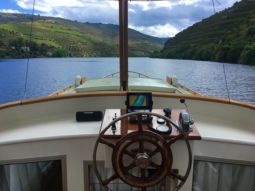 From Pinhão: Private Yacht Cruise along the Douro River - What you see on the Douro: vineyards, terraces, and river bends