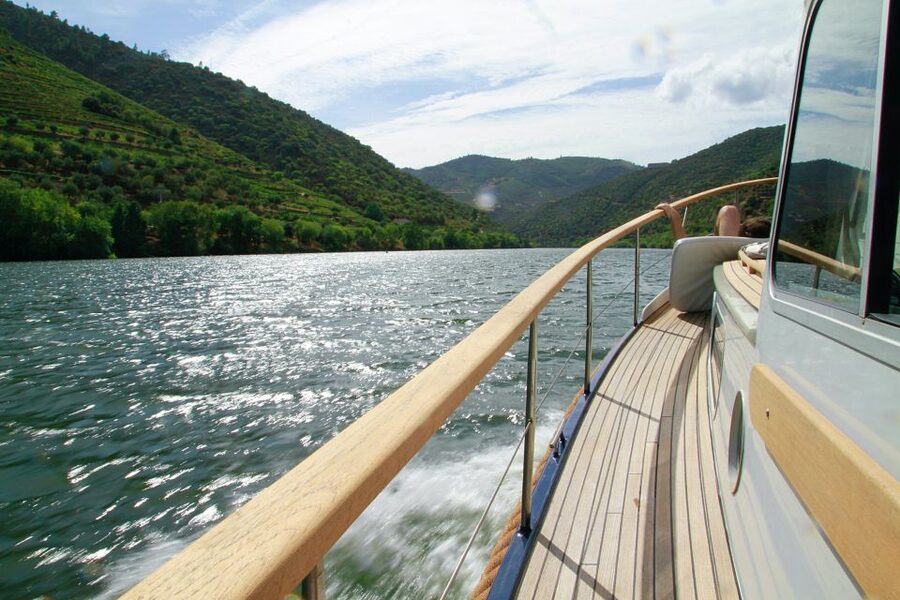 From Pinhão: Private Yacht Cruise along the Douro River - Choosing your time: 1, 2, or 4 hours