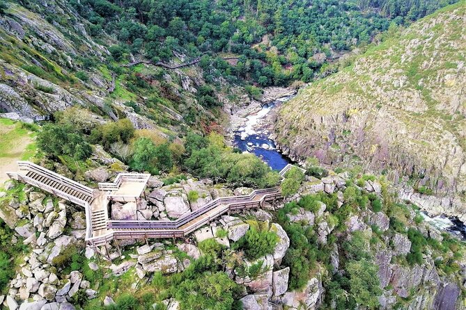 From Porto: 516 Arouca Bridge and Paiva Walkways Guided Tour - Alvarenga to Vau: the rhythm of the hike (and its stair reality)