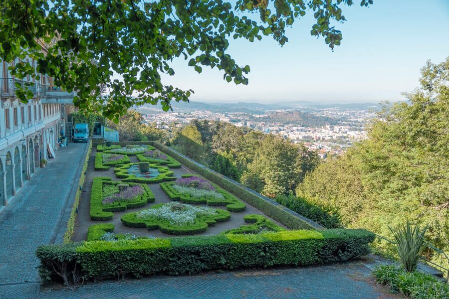 From Porto: Braga and Guimarães Full-Day Trip - Braga’s Baroque Side Streets: What the Guided Walk Helps You Catch