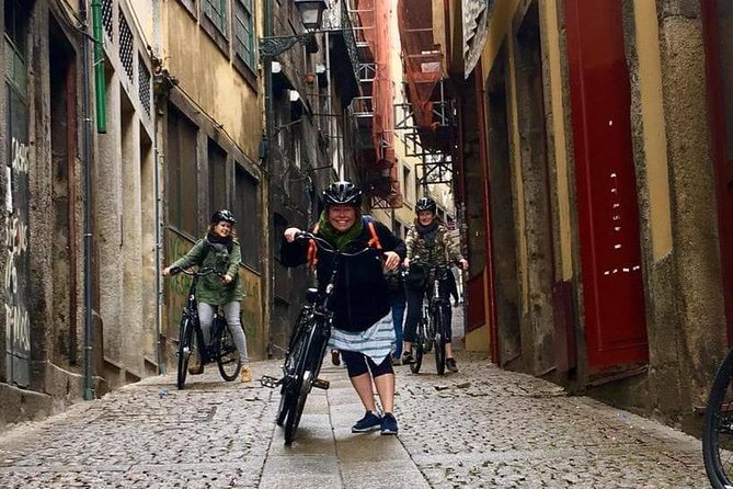 From Porto with view to Gaia: Private Bike Tour #DuckSideOfPorto - A 3-hour Porto to Gaia bike route with local guidance