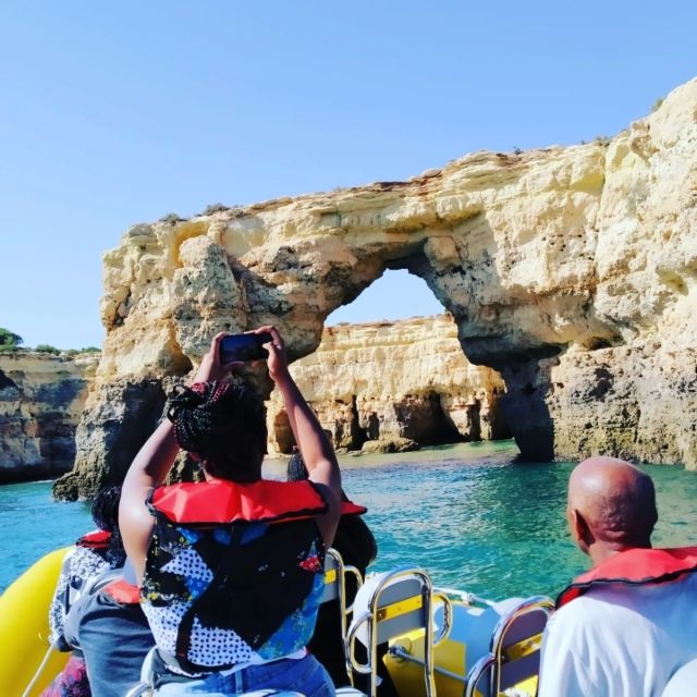 From Vilamoura: 2.5-Hour Benagil Cave and Dolphins Boat Tour - Crew, languages, and the human touch on a speedboat tour