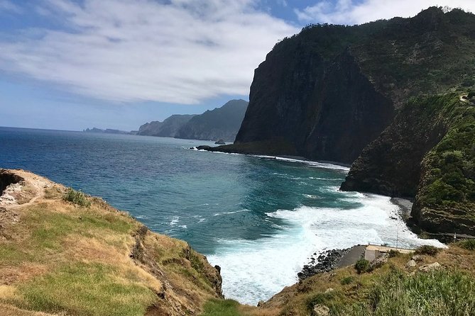 Full Day Jeep Safari East - Pico do Areeiro - Santana - Ponta de são Lourenço - Santana lunch stop: thatched houses and a slower Madeira feel