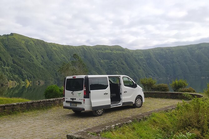 Full-Day Sete Cidades & Lagoa do Fogo Tour With Lunch (West Tour) - Sete Cidades town break: coffee, church, and souvenirs