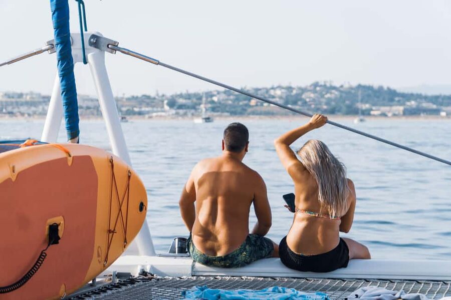 FUN & CHILL – GOLDEN COAST SAILING TOUR - The on-board bar and snacks, what to plan for