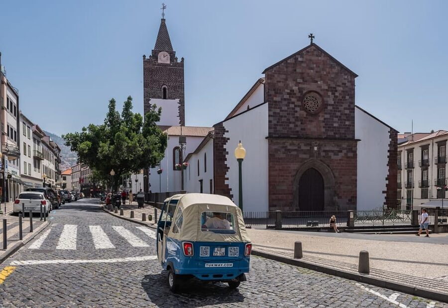 Funchal: 2-Hour Tuk-Tuk Tour with Cable Car Finale - Price and value for a group up to 2