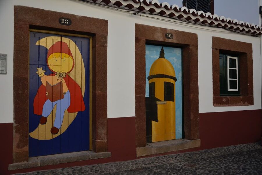 Funchal: City Highlights Tuk-Tuk Tour - Quinta Vigia, the pink mansion stop that adds a modern twist