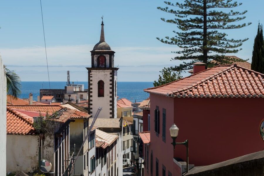 Funchal: City Highlights Tuk-Tuk Tour - Lido and the feeling of a growing city, ending with Old Town comfort