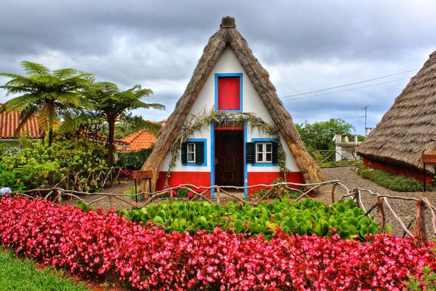 Funchal: East Madeira Island Guided Tour & Laurissilva Walk - Santana: Triangular Thatched Houses and a Real Village Break