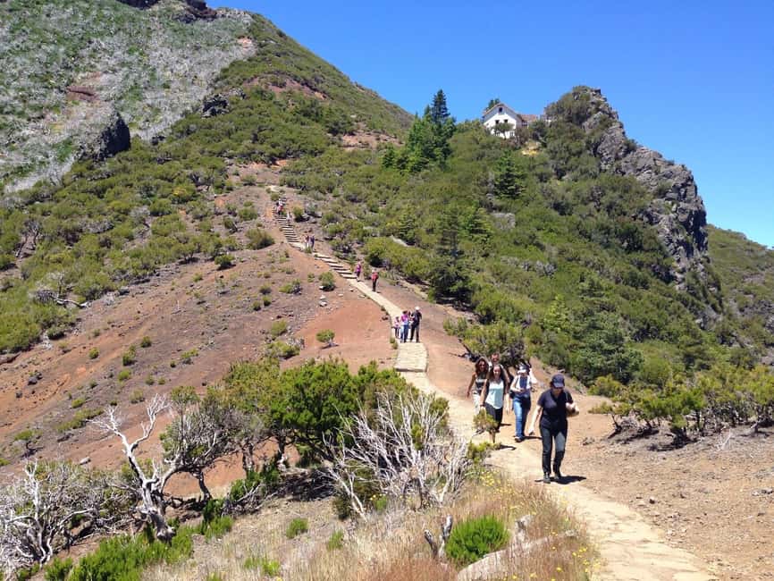 Funchal: Pico do Arieiro & Pico Ruivo Hiking Transfer - Entering Madeira’s high country, Pico do Arieiro to Pico Ruivo