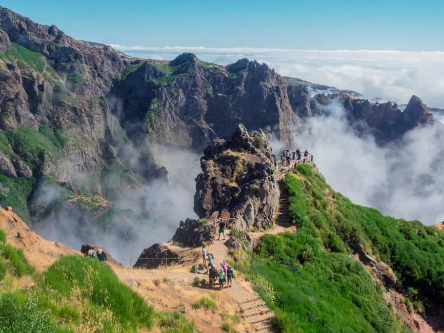 Funchal: Pico do Arieiro & Pico Ruivo Hiking Transfer - Pico do Arieiro: the high starting point that sets the tone