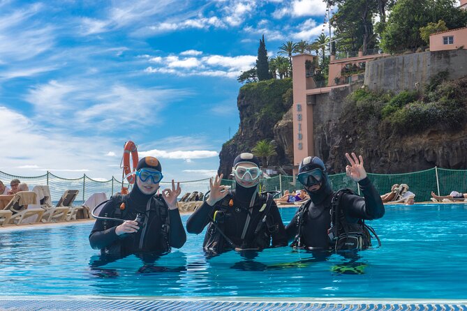 Funchal: Scuba Diving Experience for Beginners - Pool practice with real gear: where nervous turns into calm
