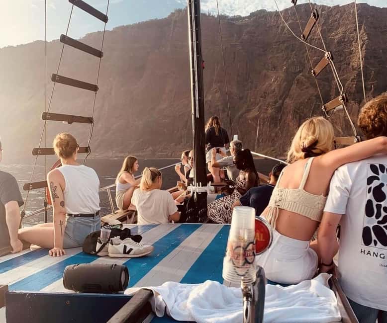 Funchal: Sunset Tour on Traditional Madeiran Boat w/ Drinks - Key things that make this boat tour worth it