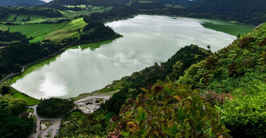 Furnas: Tea Plantations, Lake and Volcano Guided Tour - Pico do Ferro lookout: quick walk, big views, and good photo timing