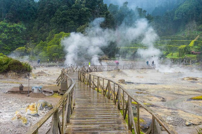 Furnas Volcano & Tea Plantation With Traditional Lunch, East Tour - Pico Do Ferro: the caldera view that frames the day