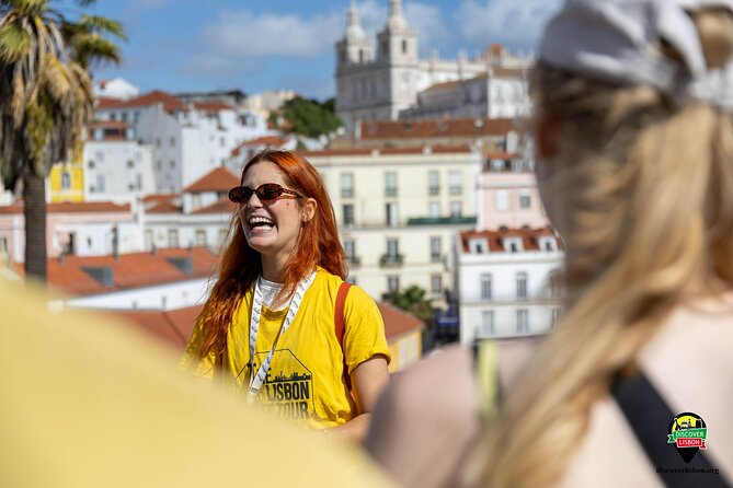 Historic Walking Tour Through Lisbon’s Oldest Neighborhood - Stop 4: Castelo de São Jorge, Hill Views and Deep Time