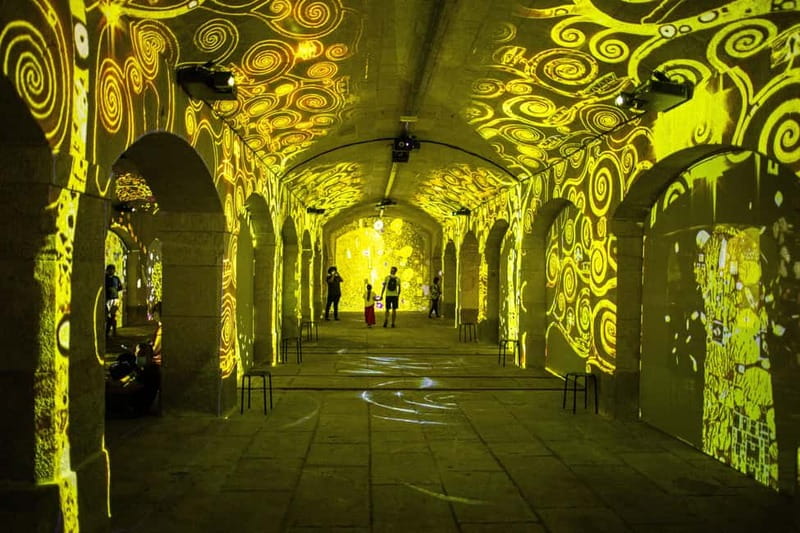 Impressive Monet & Brilliant Klimt -The Immersive Experience - What Makes This Different From a Traditional Museum