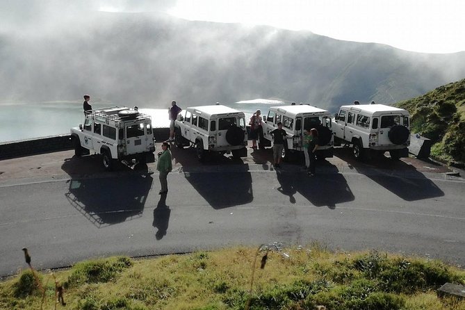 Jeep Tour Full Day Sete Cidades & Lagoa do Fogo with lunch and drinks included. - Muro das Nove Janelas: The Stone Wall With Strange Openings