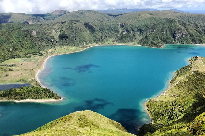 Jeep Tour Full Day Sete Cidades & Lagoa do Fogo with lunch and drinks included. - Miradouro da Lagoa do Fogo: The Iconic Lake in a Volcanic Bowl