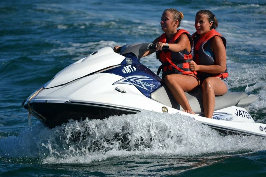 Jet Ski Rental in Vilamoura - Yamaha Waverunners + an instructor = confidence for first-timers