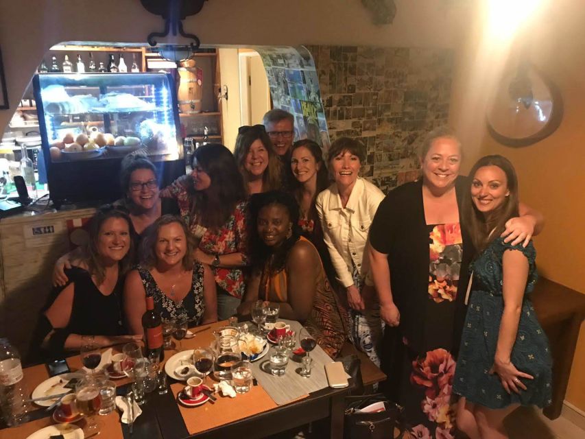 Lagos: 3-Hour Algarve Classic Food Tour - Choosing your time: morning market vs classic loop