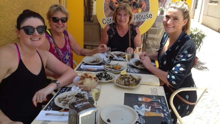 Lagos: 3-Hour Algarve Classic Food Tour - Drinks, pairings, and the 18+ rule