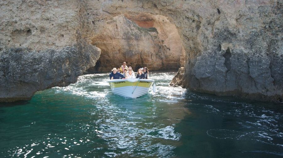 Lagos: Boat Cruise to Ponta da Piedade - The time around Ponta da Piedade: rocks first, caves second