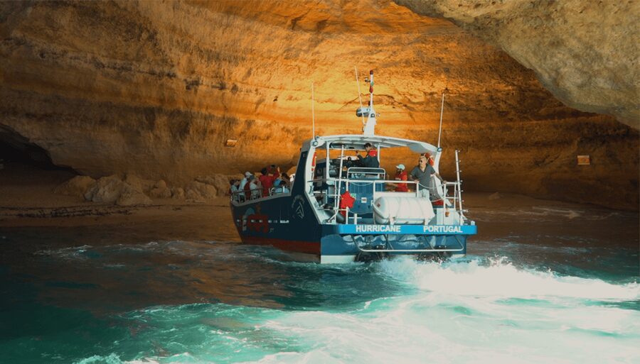Lagos: Combo Dolphin and Benagil Tour with Marine Biologist - Two Algar highlights in one tight 2.5 hour boat outing