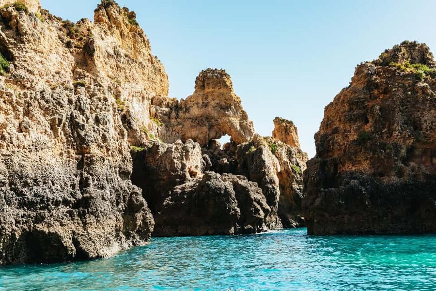 Lagos: Piedade Caves & Coastline - Why the Ponta da Piedade caves are best seen from the water
