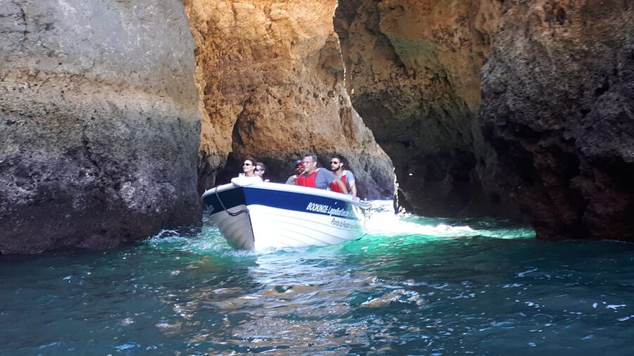 Lagos: Ponta da Piedade Grotto 1-Hour Tour with Local Guide - Price and value: is $29 for a Lagos grotto tour fair?