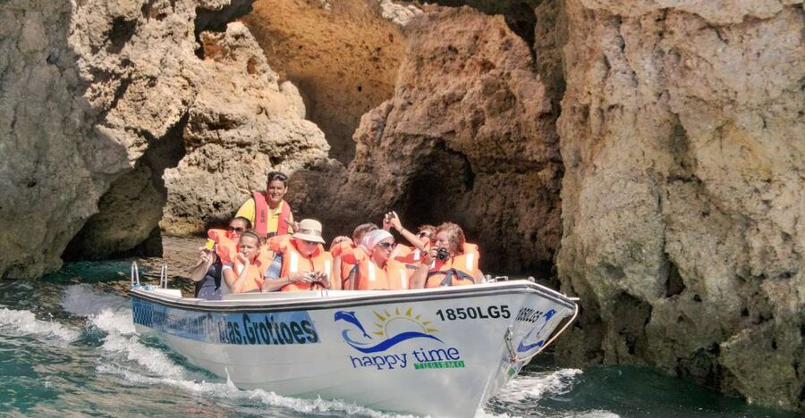 Lagos: Ponta da Piedade Rock Formations Guided Boat Tour - Meeting at Lagos Marina, and why the start matters