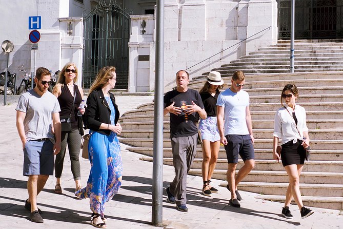 #LisboaLove Walk - Miradouro de Santa Catarina: the river and bridge view, plus the story behind it