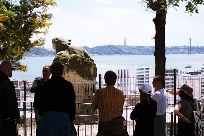 #LisboaLove Walk - Chiado: writers, crowd energy, and learning how Lisbon thinks
