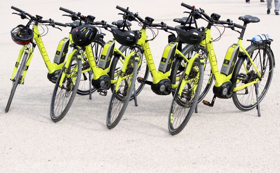 Lisbon: 3-Hour Tour by E-Bike - Safety, Traffic, and Cobblestones: What to Expect on the Ground